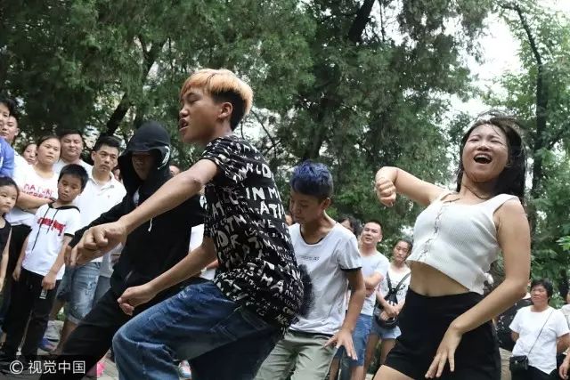 翻译研究 | 如何翻译“尬舞” 翻译研究 | 如何翻译“尬舞”