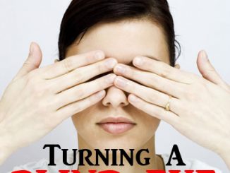 英语口语 | 用turn a blind eye表达“假装看不见,熟视无睹,视而不见”