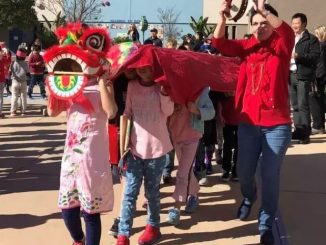 美国文化 | 为什么美国小学欢度春节,却不过万圣节?