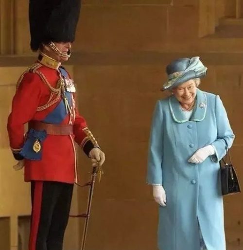英国文化 | 英国女王结婚70周年，白金婚之际回顾女王的爱情历程