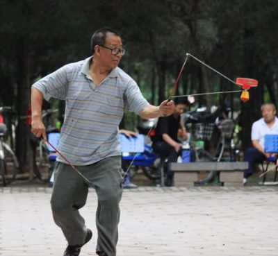 翻译研究 | 抖空竹:Chinese yo-yo与diabolo 翻译研究 | 抖空竹:Chinese yo-yo与diabolo